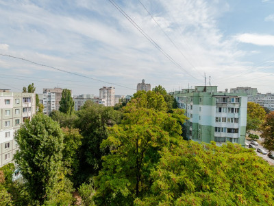 Apartament cu 3 camere, încălzire autonomă, Botanica, bd. Dacia.