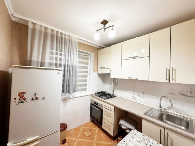 Apartament cu 3 camere, 60 mp, Botanica, Chișinău!