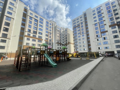 Ciocana, bd. Mircea cel Batran, apartament cu 2 camere, variantă albă.