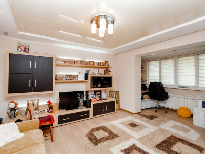 Apartament cu 2 camere, seria 143, Centru, lângă ExFactor Albișoara!