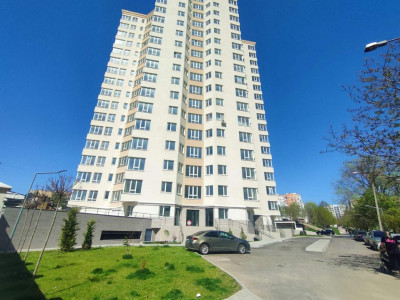 Vânzare apartament cu 2 camere+living, Exfactor, Ciocana.