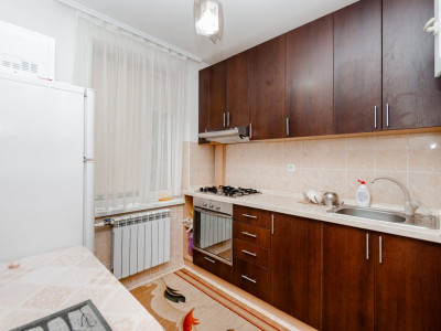 Apartament cu 2 camere, reparație euro, Telecentru, Lech Kaczynski.