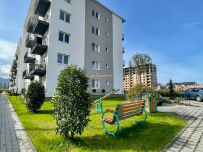 Apartament cu 3 camere de vânzare Tractorul, Brasov, 76,08 mp.