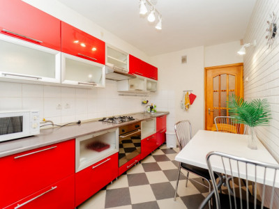 Apartament de vanzare cu 3 camere, seria 102, Botanica, Cuza Vodă. 