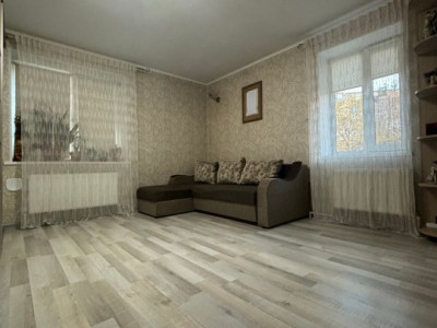 Apartament de vanzare cu 2 camere, 42mp, Botanica, Chișinău.