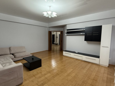 Apartament cu 3 camere în bloc nou, Centrul orașului, zona ASEM!