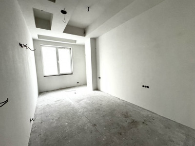 Apartament cu 2 camere și living, bloc nou, variantă albă, Mircea cel Bătrân.