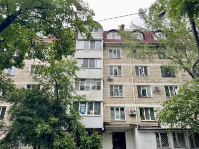 2-комнатная квартира напротив парка Долина Роз!