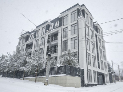 Квартира с 2 комнатами и гостиной в элитном доме, возле парка Валя Морилор!