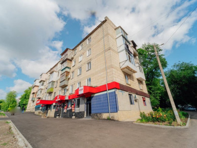 De vânzare: Apartament 2 camere, 47 m², str. Aerodromului, încălzire autonomă.