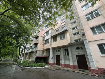 Apartament cu două camere 