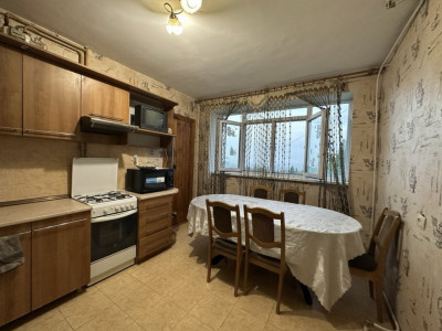 Spre chirie apartament cu 3 camere, Botanica, str. Grenoble.