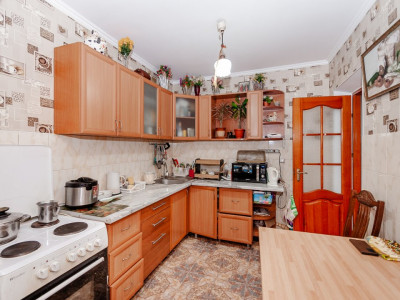 Продажа 3-комнатной квартиры в Центре города, ул. Измаил.