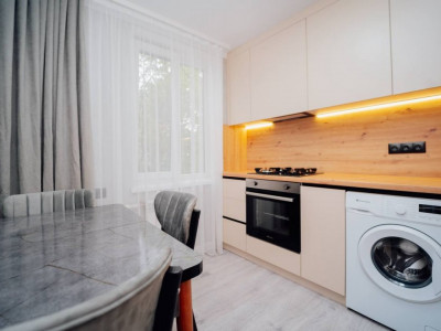 Apartament de vanzare cu 1 cameră și living, sect. Buiucani - lângă Dendrariu!  