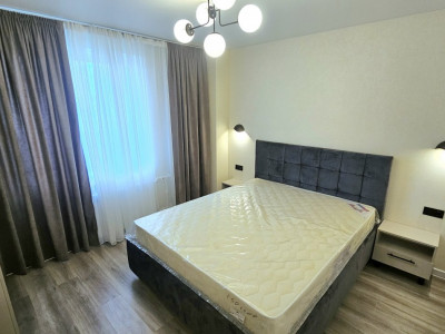 2-комнатная квартира с гостиной и террасой, на продажу в Центре, ул. Албишоара.