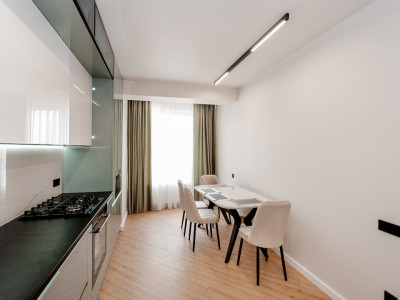 Apartament cu 2 camere + living, bloc nou, reparație, Ialoveni.