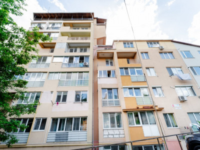 Продается квартира, 3 комнаты с ремонтом, Центр, ул. П. Боцу.
