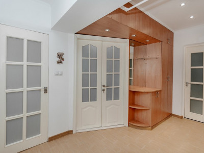 Apartament cu 2 camere, seria 102, Poșta Veche, str. Gh. Madan. 