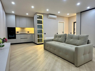 Vanzare apartament cu 2 camere + living, 67 mp – Colina Residence.