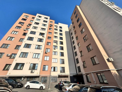 Vânzare 3 odăi + living bloc nou 