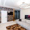 De vânzare apartament în centru cu 3 camere și living. thumb 3