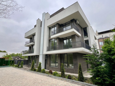 Apartament cu 2 camere,  Poșta Veche,  Club House!