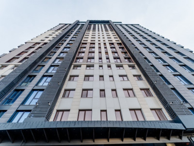 Центр, квартира в ЖК  Premium Tower! 2 комнаты + гостиная с евроремонтом!