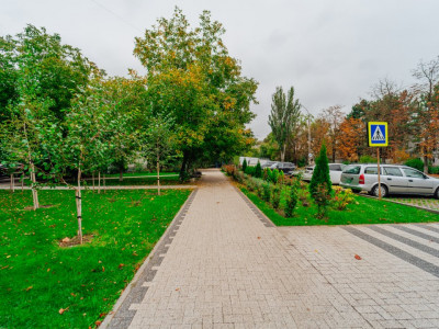 Apartament de vanzare cu 2 camere și living, Râșcani, Matei Basarab.
