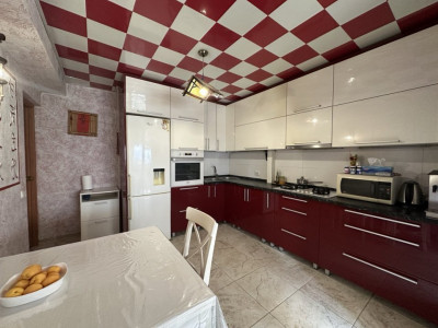 Apartament cu 2 camere de vanzare, Buiucani, Alba Iulia, prima linie.