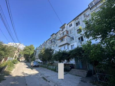 Продается 1-комнатная квартира на Буюканах, ул. Василе Коробан.