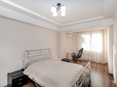 Apartament cu 1 cameră și living de 62 mp, Centru, str. Bucuriei.