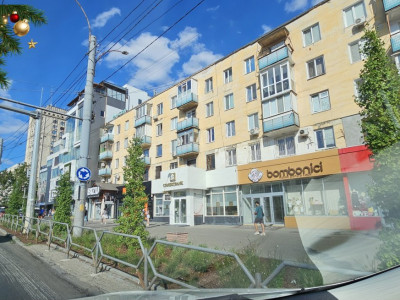 Apartament cu 2 camere+living, Râșcani, str. Kiev, lângă PanCom.