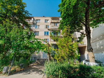 Vânzare apartament cu 3 camere sectorul Râșcani, încălzire autonomă !