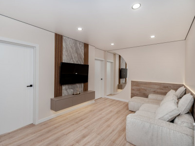 Vânzare apartament cu 2 camere și living la ExFactor, Ion Buzdugan, 70 mp.