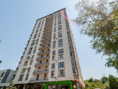 Vânzare apartament cu 2 camere și living de 82 mp, Centru, str. Ivan Zaikin.