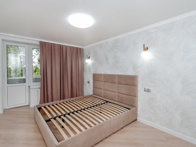 Spre vânzare apartament cu 2 camere , seria 102 