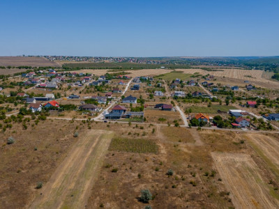 Vanzare teren 6 ari, pentru construcții, amplasat în com. Tohatin, Satul Nou! 