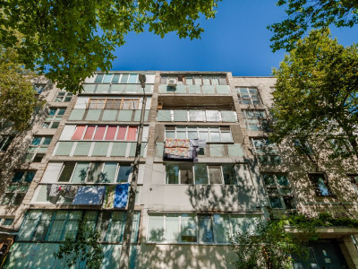 Apartament cu 2 camere.  Seria 102. Posta Veche.