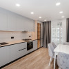 Современная квартира на продажу в Braus Royal Residence, Мирча чел Бэтрын. thumb 7