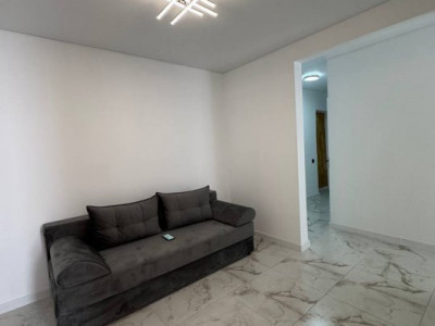 Apartament cu 2 camere și living de vanzare în sect. Botanica, str. Pandurilor.