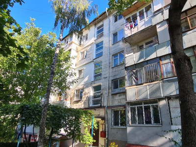 Buiucani, Ion Creangă, apartament cu 2 camere de vanzare.