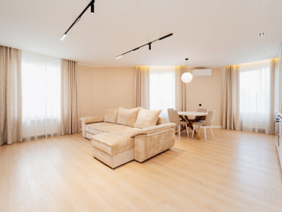 Apartament de vanzare în complexul Newton House, 2 camere+living.