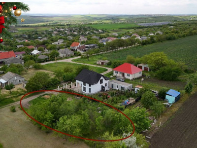 Teren de 10 Ari de vânzare în sat. Maximovca – la doar 9 km de Chișinău!