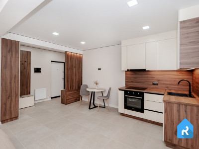 Apartament cu 2 camere și living, Telecentru, str. Ialoveni.