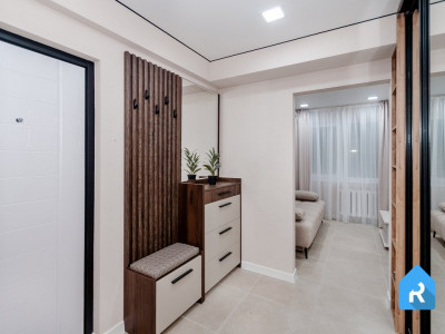 Vanzare apartament cu 2 camere + living, Botanica, bd.Dacia.