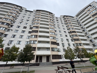Chirie, apartament cu 1 cameră, ExFactor Butoiaș, parcul La Izvor.