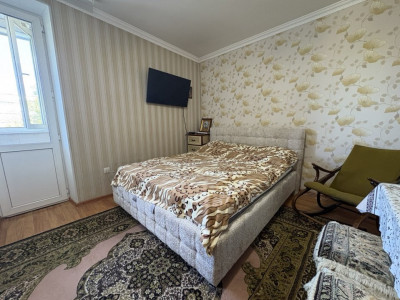Garsoniera de vanzare în sect. Buiucani, str. Suceava! De mijloc!