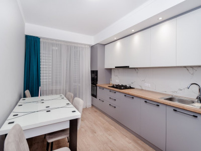 Spre închiriere apartament cu 1 cameră+living în complexul Artima! 