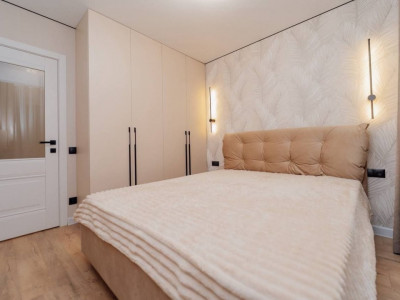 Botanica, Dacia, apartament de vanzare cu 2 camere și living, reparație euro. 