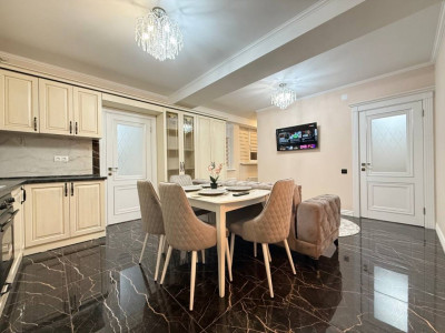 Vânzare apartament cu 2 camere cu living, 62mp, Telecentru.